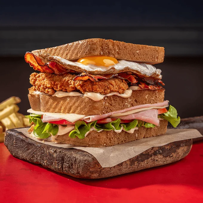 TONY ROMA'S: CRISPY CLUB SANDWICH